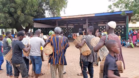 Musik dan tarian Dagbon — Drummers at Tamale Chief Palace.
