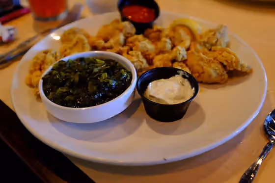 Masakan Amerika Serikat Selatan — Drago's Restaurant, Metairie, Louisiana