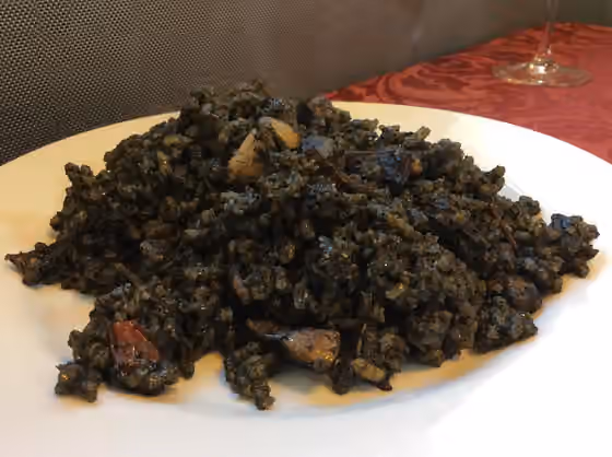 Arroz negro (hidangan Meksiko) — Hoy se come #arroz con chocos #rice #seafood #mariscos #january #galicia #RiasBaixas #winter #cooking #foodie #foodpic #food #foodblogger #foodgasm #foodporn #pornfood #foodstagram #foodphotography #foodlover #foodforthought #fish #foods…