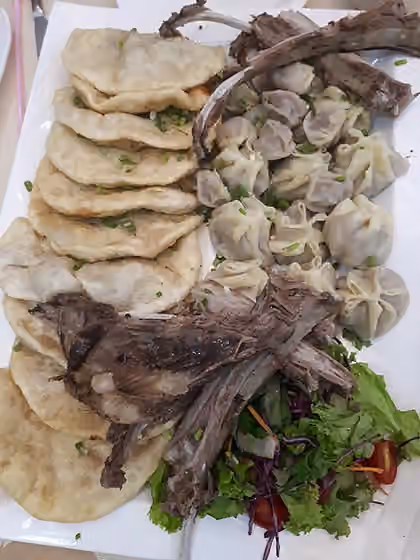 Masakan Mongolia — Dishes of Mongolian cuisine