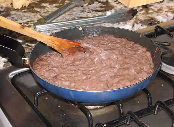 Refried beans — Dokumentasi Refried beans yang dirujuk oleh sumber.