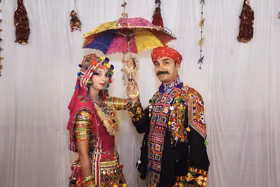 suku Gujarati — Kediyu, a male dress for garba and chaniya choli for female.
