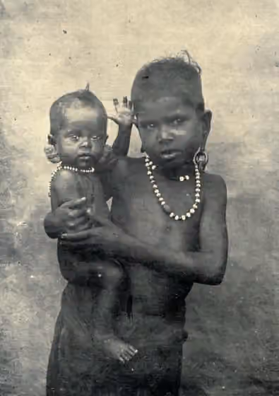 Kallar (caste) — Kallan children with Ears dilated
