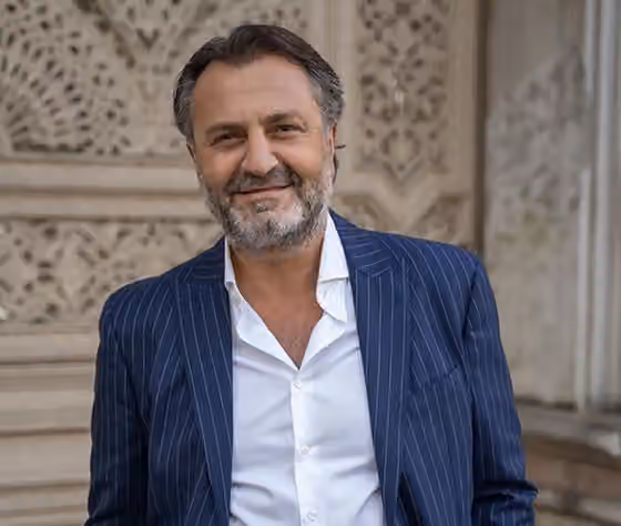 Turks in France — Louis Timur, homme d’affaires, fondateur de la société Rapid Pare-Brise, vendue en juillet 2018 au groupe Les Mousquetaires