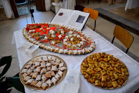 Crocetta di Caltanissetta — Crocetta of Caltanissetta, sweet used to be prepared for the Holy Crucifix festivity by the Sisters of the Benedectine Monastery of Caltanissetta