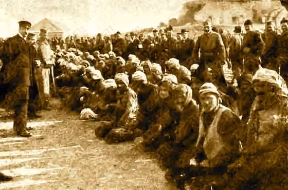 Albanians in Serbia — Photograph of Albanian civilians taken prisoner in Pristina during massacres by the Serbian army (1912).