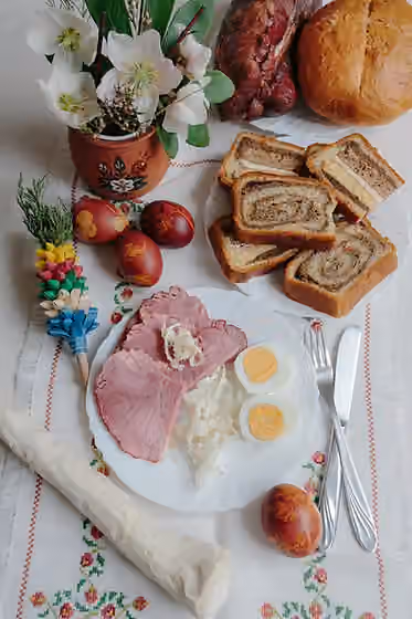 Slovenian cuisine — velikonočni zajtrk