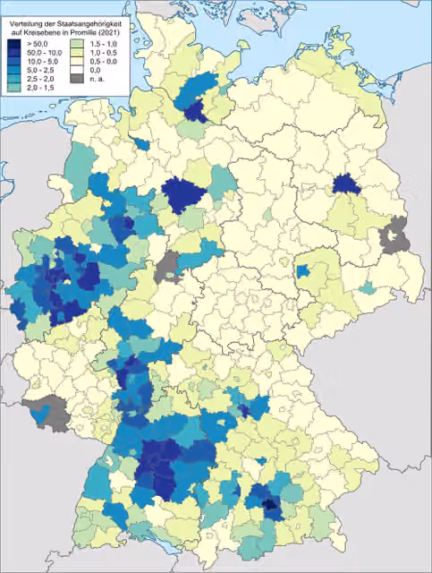 Greeks in Germany — Number of foreign citizens from the country described in the title that are registered at the German Central Register of Foreigners relative to the total population of the mentioned foreign nationals in Germany at the district level.