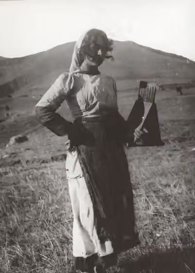 suku Ingush — Портрет девушки из селения Таргим (селение Таргим, Галгаевский шахар, Ингушетия, 1921)