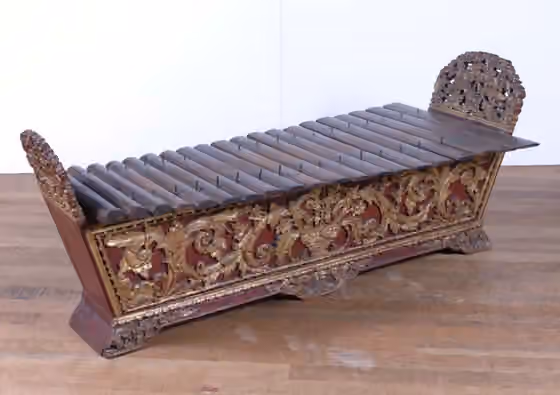 Gambang — Slaginstrument.