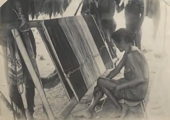 Teko people — Title: Emerillon-indianen vrouw bezig met het weven van een hangmat te Panapie in Marowijne Shelfmark: KITLV 93954 Subject (topical): Amerindians Craftsmanship Women Subject (geographic): Marowijne Sipaliwini Suriname Note: Oud albumnr…