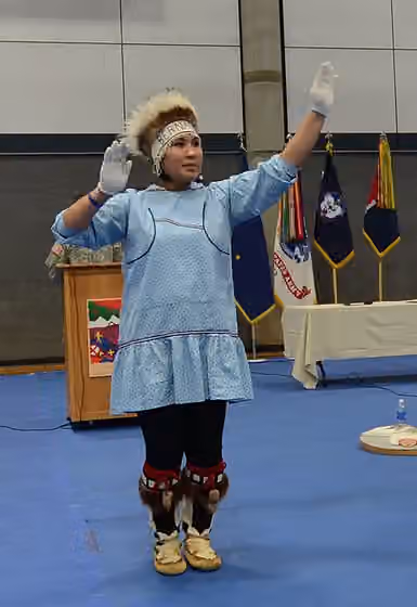 Penduduk asli Alaska — Bernadine Keyes from Kotlik, dancing with the University of Alaska, Fairbanks Inu-Yupiaq dance group performing at Fort Wainwright on November 26th, 2013 during Alaska Native Heritage Month