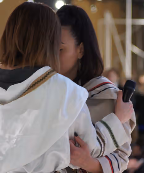 Throat singing — Charlotte Qamaniq, Alexia Galloway-Alainga, Inuit throat singing