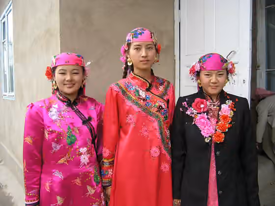 Dungan — Dungan girls in Shor-Tyube, Kazakhstan.