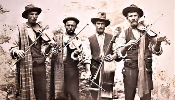 Music of Malta — Popular Gozitan musicians known as Id-Dudi, 1910s.