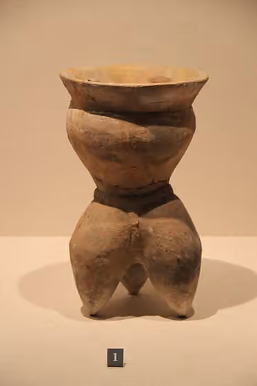 Dongyi — Shandong Provincial Museum, Jinan, Xia-Shang-Zhou Gallery.