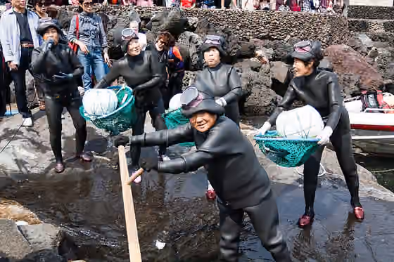 orang Jeju — Hanyeo women, Jeju