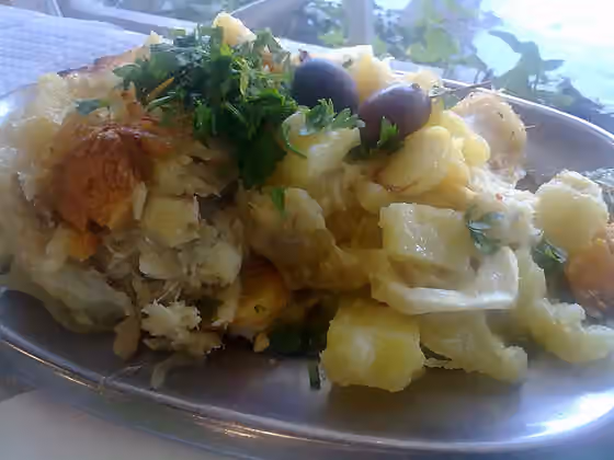Bacalhau à Gomes de Sá — "Bacalhau à Gomes de Sá" (Gomes de Sá style cod), a portuguese dish.