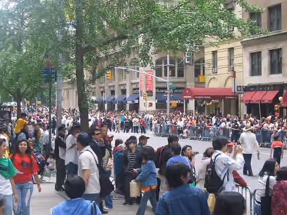 Filipinos in the New York metropolitan area — Crowd at the Philippine Independence Day Parade in New York City.