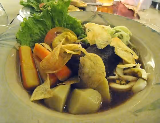 Selat Solo — Selat Solo (Solo Salad), an adaptation of European cuisine into Javanese cuisine and taste.