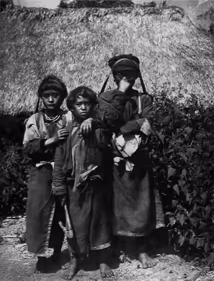 Suku Tsou — ​阿里山蕃的少女們(Young aborigine girls from Ali Mountain, Taiwan)